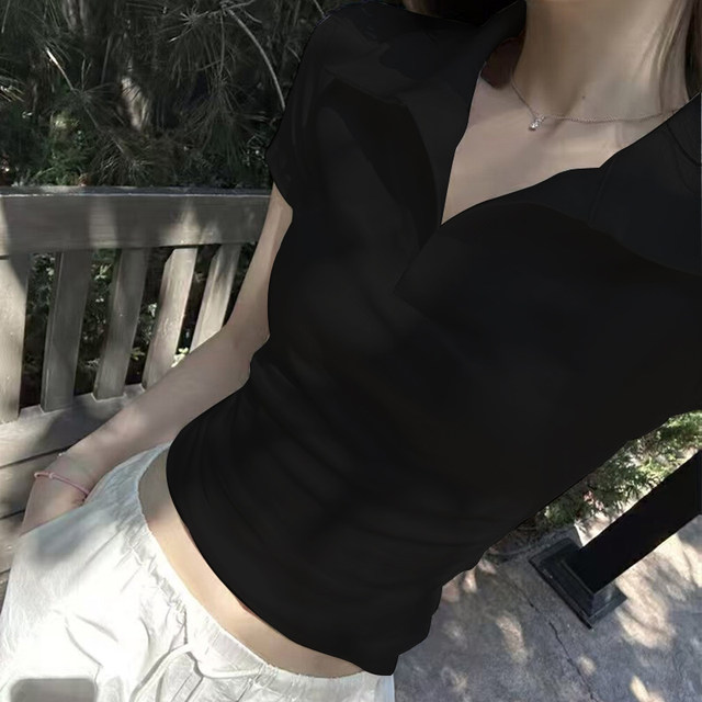 ins Casual Style White Polo Collar Short-Sleeved T-Shirt for Women, New Summer Style with Pleated Waist Design, Slim Fit and Flattering Top