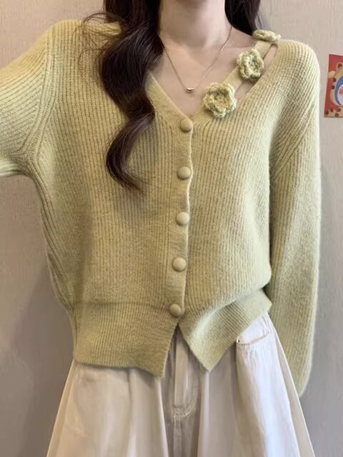 Designed with a Gentle Floral Style, Loose-Fitting V-Neck Sweater Jacket for Women, White, New Autumn Single-Breasted Knitted Cardigan