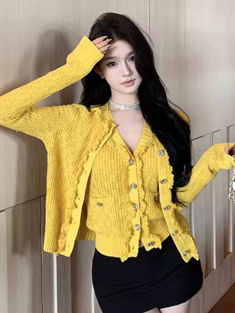 Light Luxury Inner Vest Long-Sleeved Knitted Cardigan for Women, V-Neck, 2025 Autumn New Style, Single-Breasted, Slim Fit Top