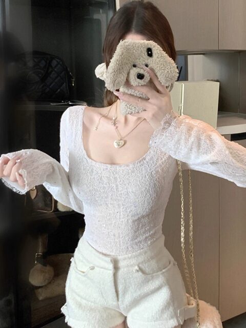 Sexy and Alluring Style, Large U-Neck Long-Sleeve Sequined Lace Shirt for Women, New Winter Model, Versatile and Slim-Fitting Base Top