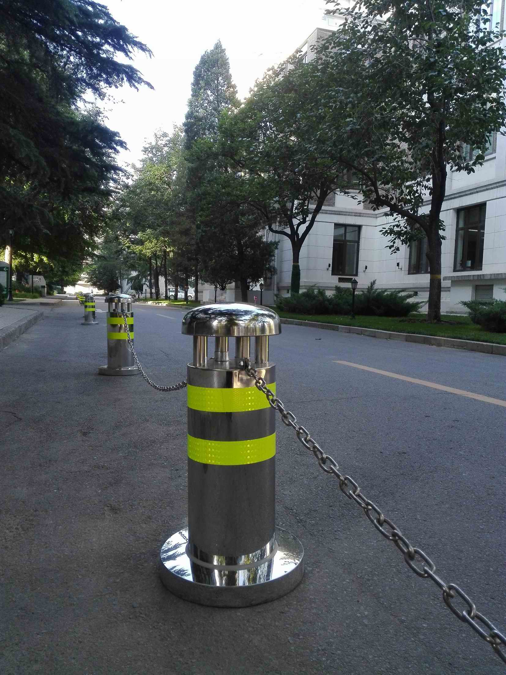 Stainless Steel Road Cone Square Cone Square Cone Isolated Piers Post Parking Garage Reflective Warning Pillar Property Community Hotel Supplies Customised