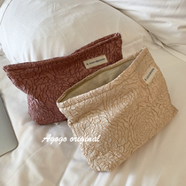 Niche bag cosmetic bag large capacity outing skin care product storage bag portable toiletry bag three-dimensional rose ins original