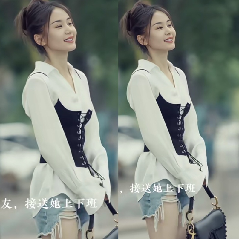 Rose from Shengwangzi Features a White Versatile Shirt Top and a Tie-Up Camisole Two-Piece Set, Same Style as Prince Wen and Li Xiaoxi