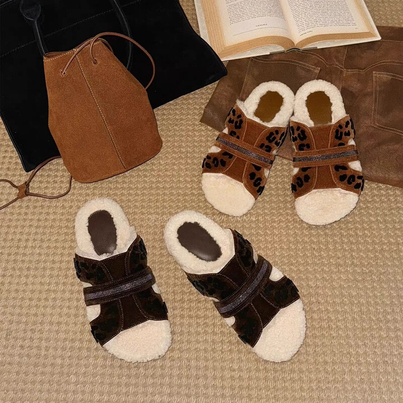 Women's Outdoor Fur Slippers, Size 26, New Autumn Model, Genuine Leather, Leopard Print, Lambswool, Thick-Soled, Warm, One-Strap Birkenstock-Style Slippers Women's Outdoor Fur Slippers, Size 26, New Autumn Model, Genuine Leather, Leopard Print, Lambswool, Thick-Soled, Warm, One-Strap Birkenstock-Style Slippers