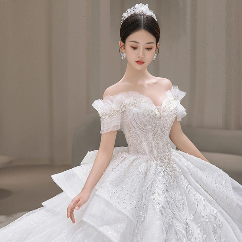 Elite wedding dress, open shoulders, 11 years, french style, lace dress, bright catchy style