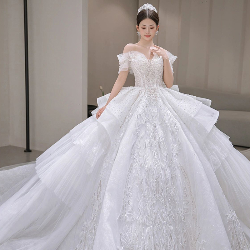 Elite wedding dress, open shoulders, 11 years, french style, lace dress, bright catchy style Elite wedding dress, open shoulders, 11 years, french style, lace dress, bright catchy style