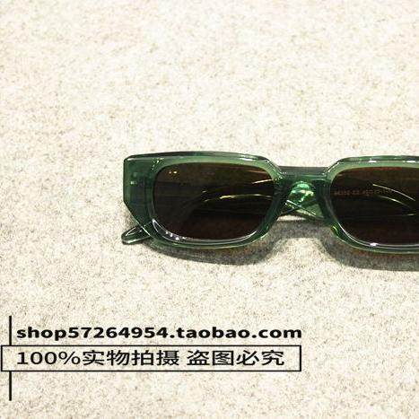 Солнцезащитные очки в европейском и американском стиле, модные очки для подиума, стильные солнцезащитные очки в маленькой квадратной оправе в стиле ретро-панк для мужчин и женщин, защита от солнца и ультрафиолета.