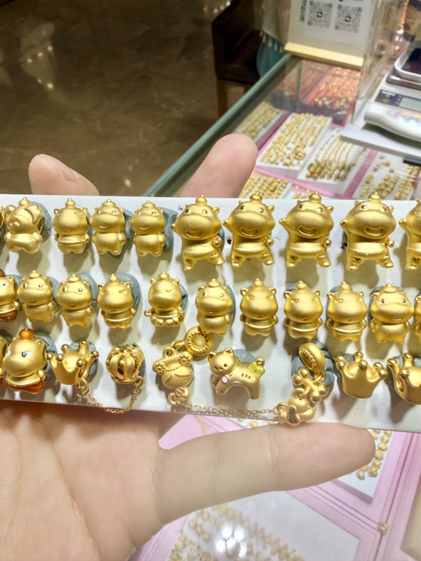 Pure Gold 999 Capybara Lulu Bracelet Pendant Gold Lulu Bracelet Magnetic Lulu Couple Cute Lulu Bracelet Pure Gold 999 Capybara Lulu Bracelet Pendant Gold Lulu Bracelet Magnetic Lulu Couple Cute Lulu Bracelet