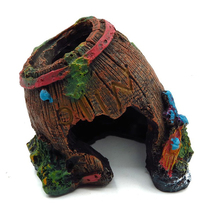 (consignment of crab supplies) crawling pets living wine barrel to escape from house climbing to view crab Residence Cave