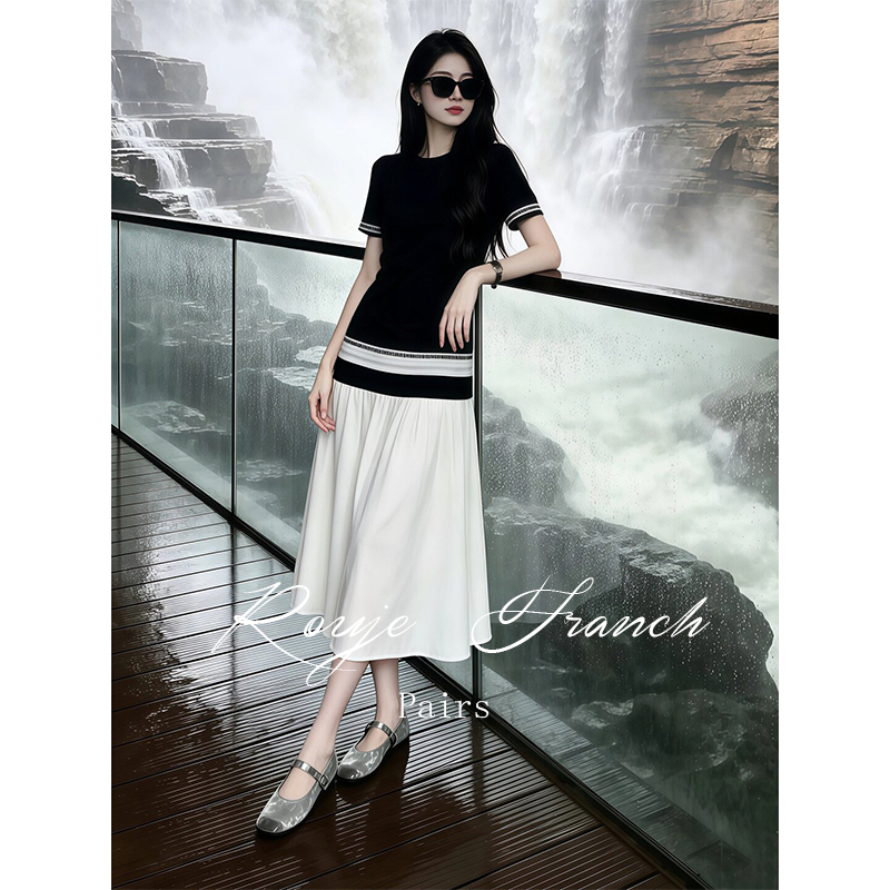 French-Style Rouje Franch Minimalist Black and White Color-Blocking Dress, Faux Two-Piece Loose Design, Youthful Mid-Length Dress