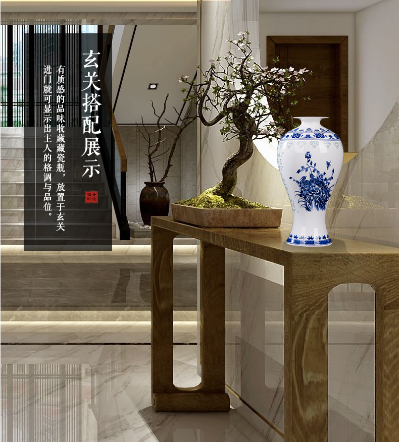 Jingdezhen blue and white ceramics and exquisite flowers NiaoGu porcelain decoration office floret bottle home furnishing articles in the living room