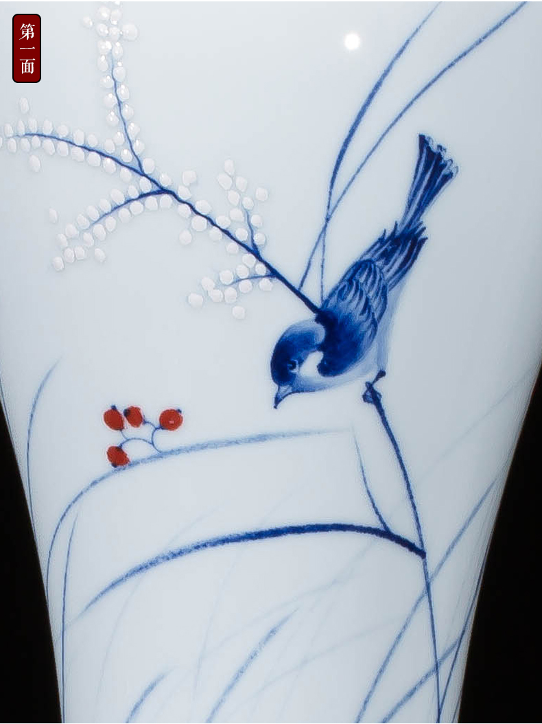 The Master of jingdezhen ceramics hand - made large blue and white porcelain vase Chinese wine porch sitting room adornment is placed