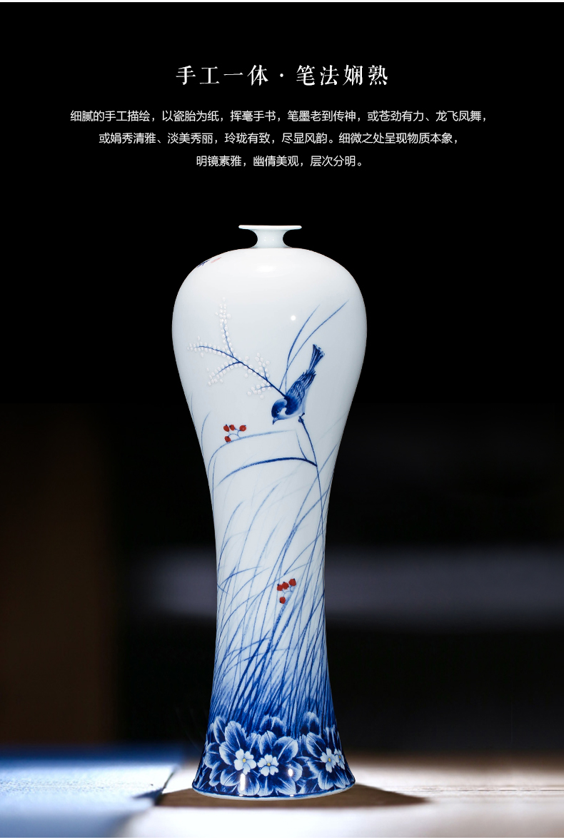 The Master of jingdezhen ceramics hand - made large blue and white porcelain vase Chinese wine porch sitting room adornment is placed