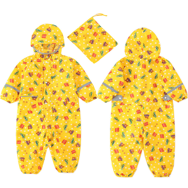 Japanese Children's Raincoat One-Piece for Boys and Girls, Infants and Young Children, Full-Body Rainstorm Protection, Thin Protective Clothing and Rain Boots Set Japanese Children's Raincoat One-Piece for Boys and Girls, Infants and Young Children, Full-Body Rainstorm Protection, Thin Protective Clothing and Rain Boots Set