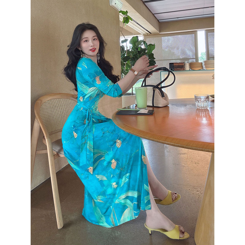 [New Color] Yang Xiaojing's Gradient Blue-Green One-Piece Waist-Tie Dress for Women, Spring and Summer High-End Wrap Dress