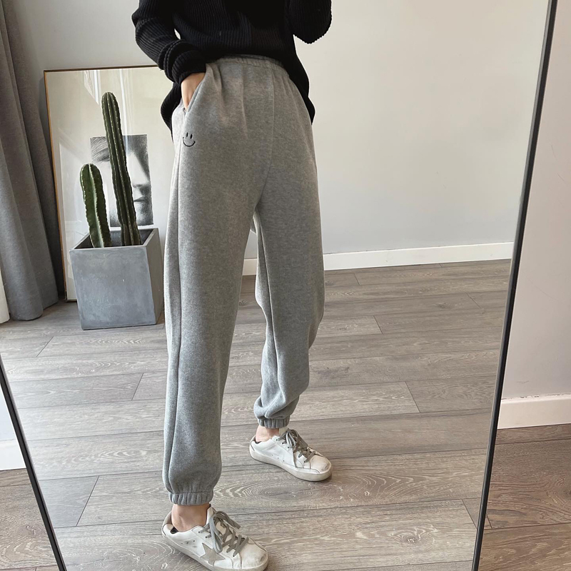 Gray Smiley Face Embroidered Jogger Pants for Women, Plus Size, 2025 Spring and Autumn New Style, Straight-Leg Casual Sweatpants, Harem Pants Gray Smiley Face Embroidered Jogger Pants for Women, Plus Size, 2025 Spring and Autumn New Style, Straight-Leg Casual Sweatpants, Harem Pants