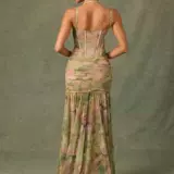 Модное приталенное длинное платье, европейский стиль, с акцентом на бедрах, средней длины