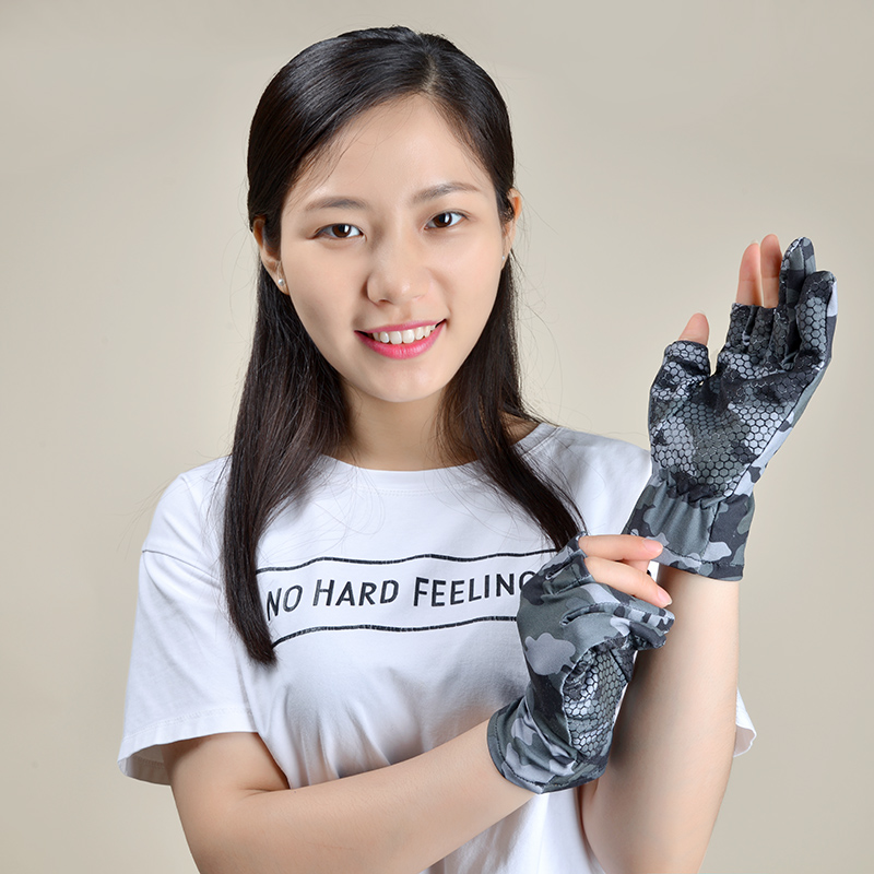 Outdoor Spring and Summer Camouflage Fishing Gloves Dew Sun Protection Gloves Riding Mountaineering Non-Slide Men and Women