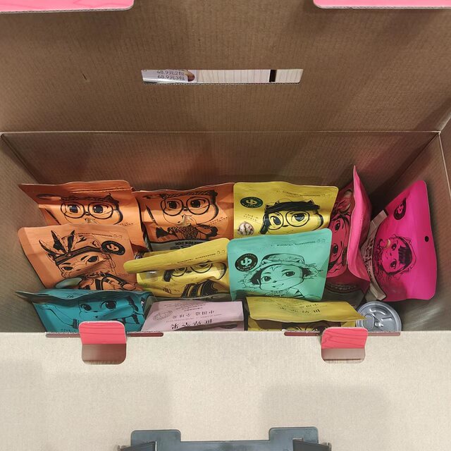 Three Squirrels_Ruihong Nut Gift Pack Mid-Autumn Festival Gift Box Bag Nut Gift Box Healthy Snacks Dried Fruit Group Purchase