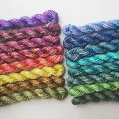 The preface of the night] Two batches of hand-dyed gradually colored embroidery threads