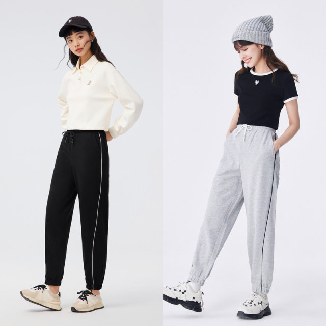 Semir Casual Pants ຂອງແມ່ຍິງຂ້າງ Striped Sweatpants ສີຂາວ 2024 ພາກຮຽນ spring ຮູບແບບໃຫມ່ປະຊາຊົນພຽງເລັກນ້ອຍຂາ knitted ເກົ້າຈຸດ Pants