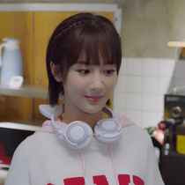 Dear love Yang Zi with the same cat ear headphones childrens headset birthday universal cute Korean version