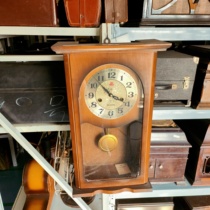 Ностальгические народные старые объекты Старый Шанхай Три-пять карт 555 свисающие колокольчик машины стукается по часовой стрелке 31 день большие маятниковые часы