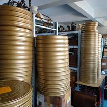 Nostalgic old object Kodak Kodak large 35mm mm film film box empty box film and television props decoration