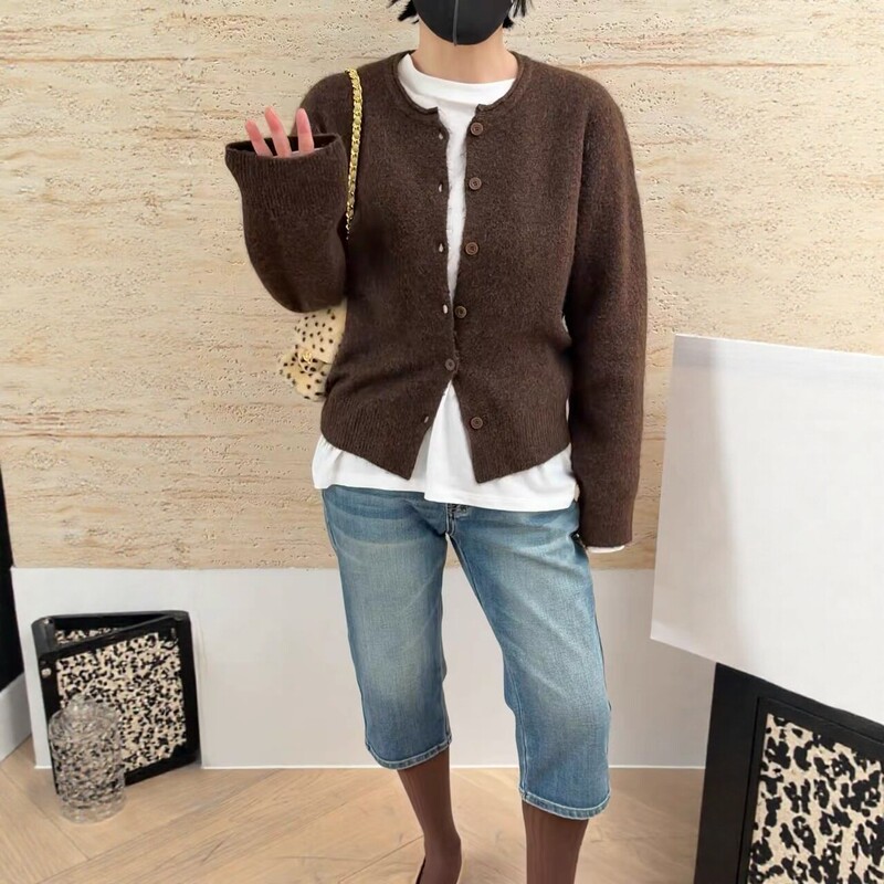 Hot-Selling Minimalist Style Sweater Cardigan Versatile 8223 Fashionable Solid Color Soft and Skin-Friendly Texture 26 Autumn Collection Hot-Selling Minimalist Style Sweater Cardigan Versatile 8223 Fashionable Solid Color Soft and Skin-Friendly Texture 26 Autumn Collection