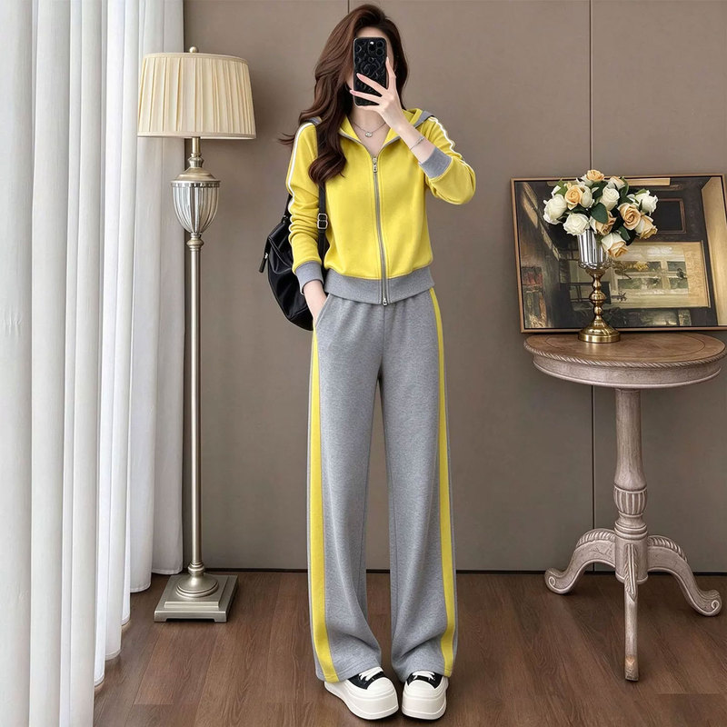 High-End Contrasting Color Casual Sports Suit for Women 2026 Autumn New Age-Reducing Cardigan Jacket Wide-Leg Pants Two-Piece Set High-End Contrasting Color Casual Sports Suit for Women 2026 Autumn New Age-Reducing Cardigan Jacket Wide-Leg Pants Two-Piece Set