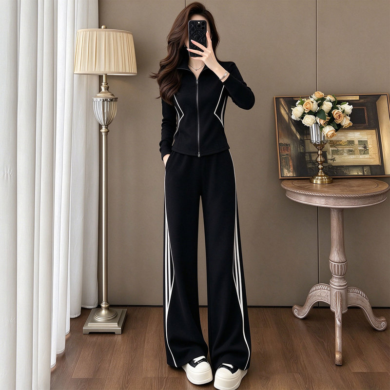 High-End Black Casual Suit for Women, New Autumn Style, Super Popular, Slimming, Elegant Striped Jacket and Wide-Leg Pants Two-Piece Set High-End Black Casual Suit for Women, New Autumn Style, Super Popular, Slimming, Elegant Striped Jacket and Wide-Leg Pants Two-Piece Set