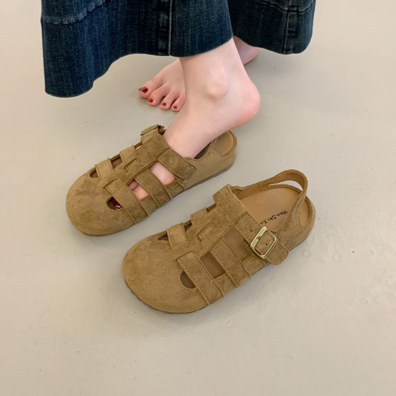 British Genuine Leather Thick-Soled Birkenstock-Style Closed-Toe Sandals for Women, Summer Outdoor Wear, 2026 New Hollow Woven Roman Pig Cage Sandals British Genuine Leather Thick-Soled Birkenstock-Style Closed-Toe Sandals for Women, Summer Outdoor Wear, 2026 New Hollow Woven Roman Pig Cage Sandals