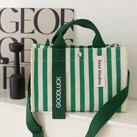 Синие и зеленые полосы (нижняя пластина) наклонной пролет+пресс