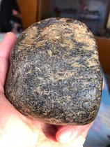 Heilongjiang natural grass and flower jade alpinia jade raw stone carving material ornaments jade transparent 318g