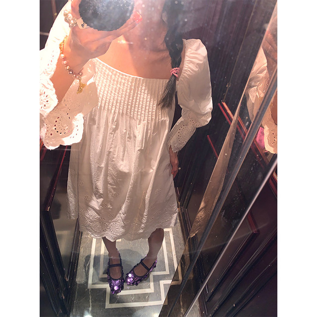 Luo Luo Gongjie white lace dress for women