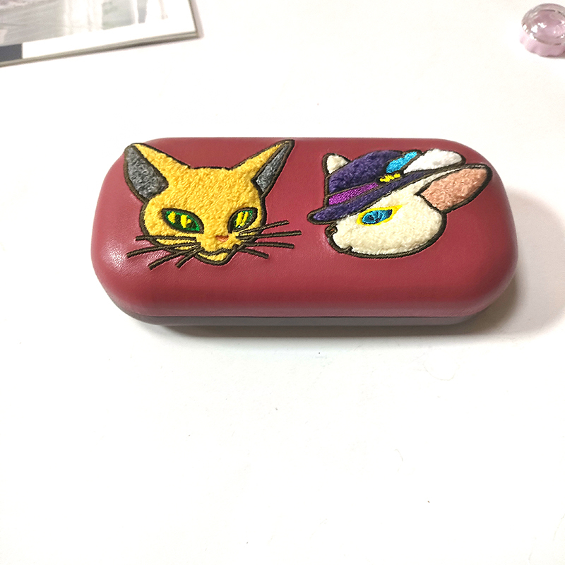 Hayao Miyazaki Merchandise Cat's Gratitude Eyeglass Case Cute Embroidered Portable Anti-Pressure Hard Eyeglass Storage Box for Men and Women