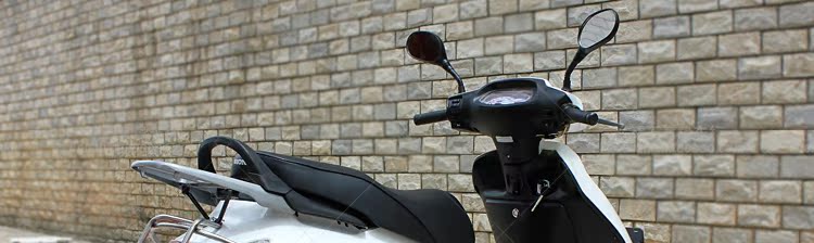 Wuyang Honda nhập khẩu xe máy gốc Youyue 100 scooter hỗ trợ xe máy xe nhiên liệu xe sử dụng