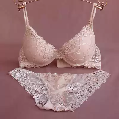 European and American foreign trade underwear women have steel rim bras, thin and thick cups, comfortable lace, sexy gathered bra set