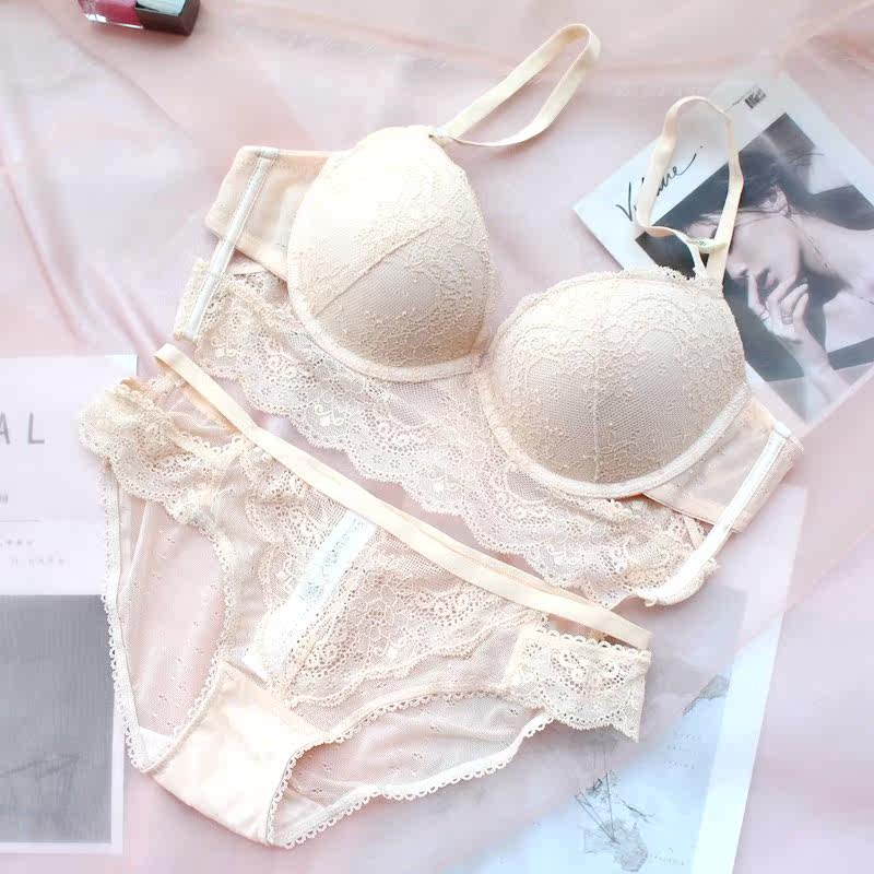 Clear goods Special price European and American lingerie women Sexy small breasts gather bra anti-sagging light and luxurious hollowed-out lace small cute suit