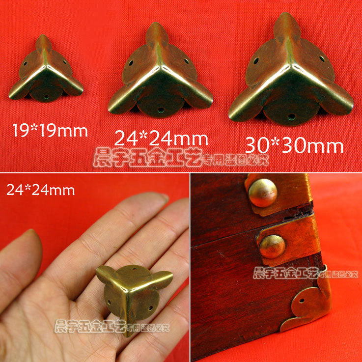 C065 Bag Corner Furniture Hardware Corner Imitation Antique Protective Corner Wooden Box Gift Box Quadrilateral Furniture Foot Cushion DIY Ornament Accessories