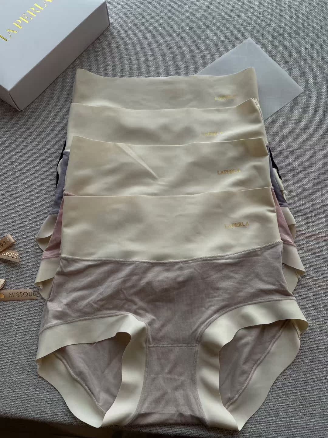 Summer naked sensation 22 years new summer Modeir silk sliding comfort high elastic antibacterial underpants Four strips of softness