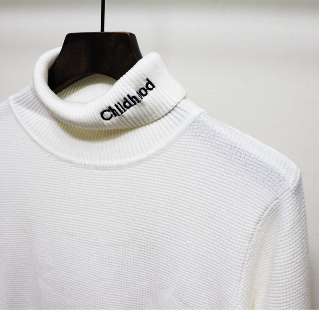 ໃຫມ່ຜູ້ຊາຍດູໃບໄມ້ລົ່ນແລະລະດູຫນາວຄໍເຕົ່າ Sweater ແຂນຍາວ Sweater ທີ່ທັນສະໄຫມ Embroidered ແບບເກົາຫຼີ Slim Fit ຄວາມອົບອຸ່ນແບບຫນາ