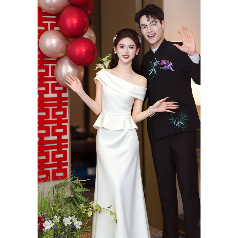 White Engagement Dress That Can Be Worn Daily, Wedding Toast Dress, High-End Elegant Satin Dress for the Bride, Off-The-Shoulder White Dress for Marriage Registration White Engagement Dress That Can Be Worn Daily, Wedding Toast Dress, High-End Elegant Satin Dress for the Bride, Off-The-Shoulder White Dress for Marriage Registration