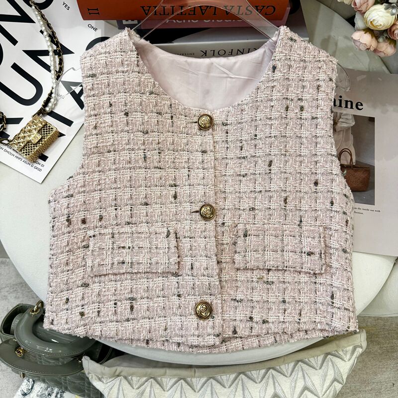 2025 Summer Niche Tweed Chanel-Style Vest Round Neck Single-Breasted Socialite Chic Short Jacket 2025 Summer Niche Tweed Chanel-Style Vest Round Neck Single-Breasted Socialite Chic Short Jacket