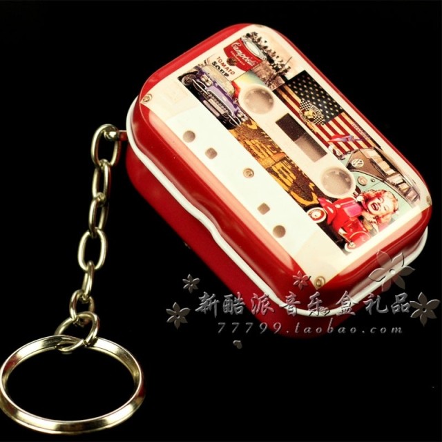 European and American style iron key button music box eight-tone box children's birthday Valentine's Day gift in the sky