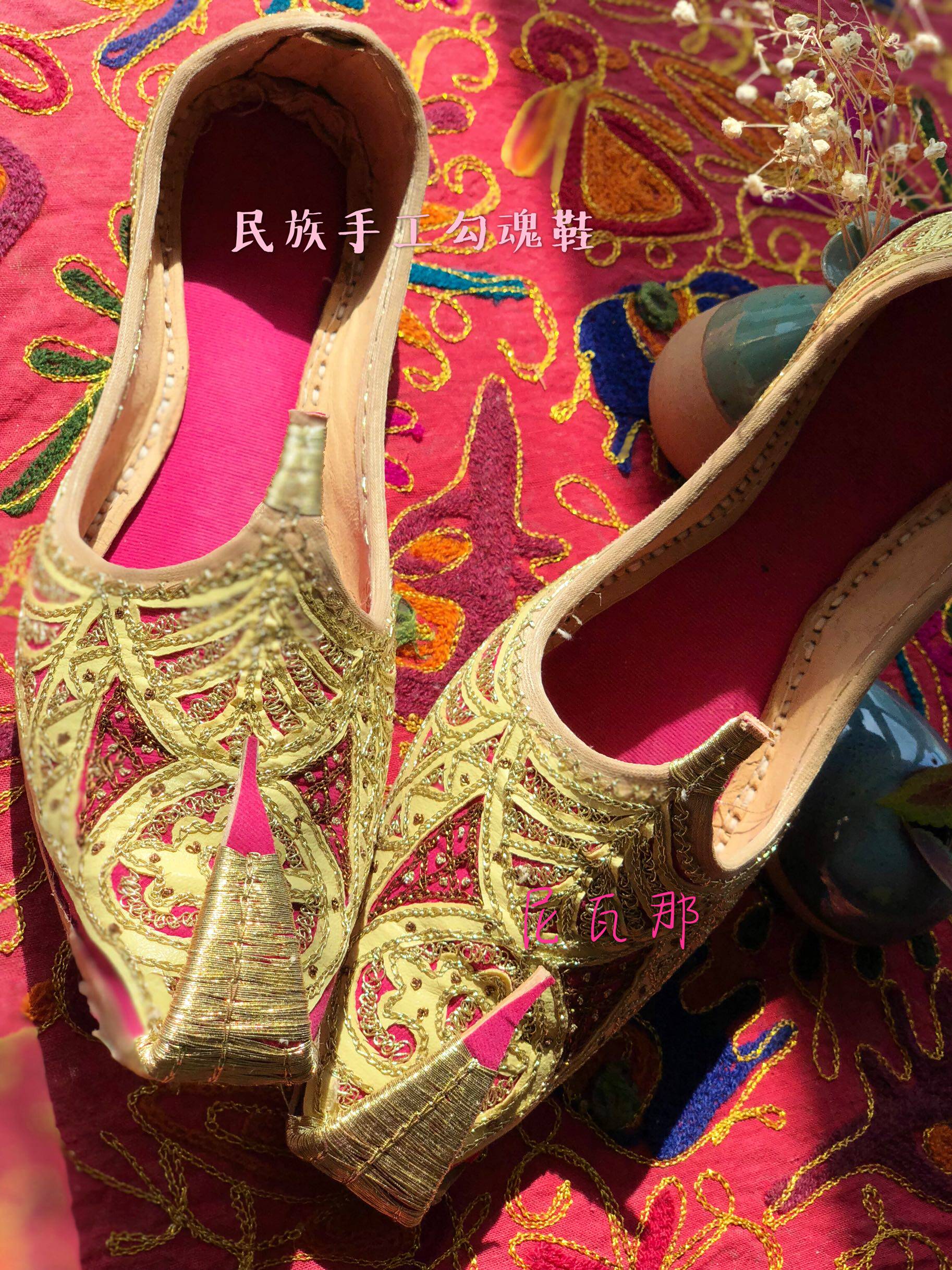 Pakistan handmade fine embroidery ticking low to help women's shoes rose red