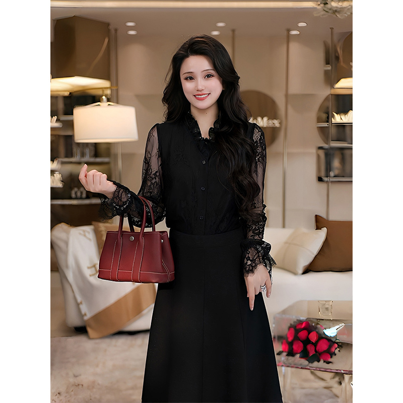 Meixi【Lace Manor】High-Quality Silk Shirt for Women, New Summer Style, V-Neck with Ruffled Edges and Embroidered Details
