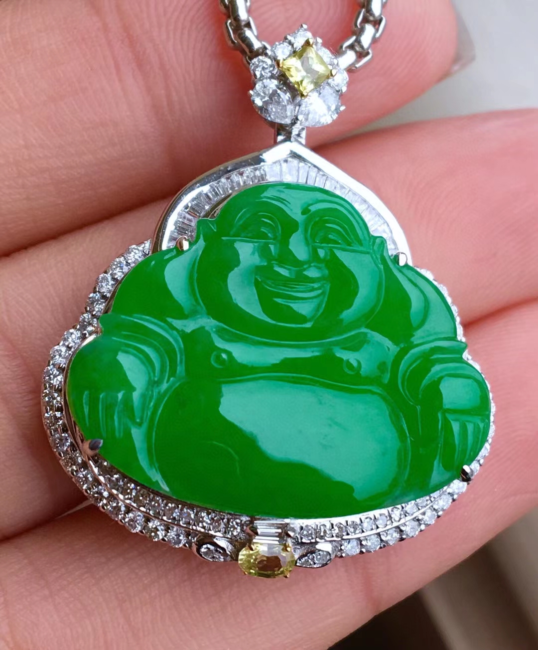 Zhengyang green full Buddha male pendant cudred with full bodied and fine color uniform