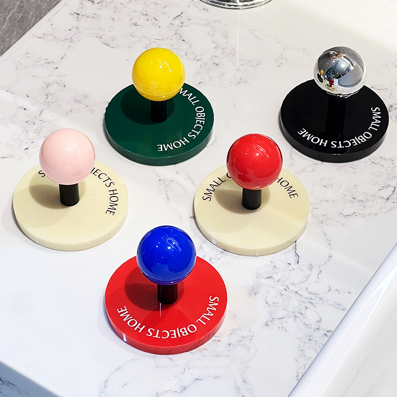 Cute Wall-Mounted Kitchen Hooks, Thickened Dopamine-Style Large Hooks for Behind the Door, Simple Round Sticky Hooks for Daily Use in Rooms Cute Wall-Mounted Kitchen Hooks, Thickened Dopamine-Style Large Hooks for Behind the Door, Simple Round Sticky Hooks for Daily Use in Rooms
