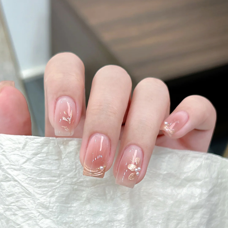Handmade Gentle Nude Pink Wearable Nails, Short Blush Hand-Painted Magic Mirror Powder, Elegant Manicure, Whitening Fake Nail Patches Handmade Gentle Nude Pink Wearable Nails, Short Blush Hand-Painted Magic Mirror Powder, Elegant Manicure, Whitening Fake Nail Patches